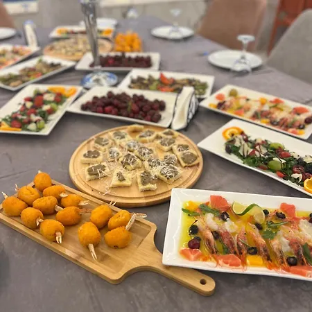 Star & Restaurant * Golem (Tirana)