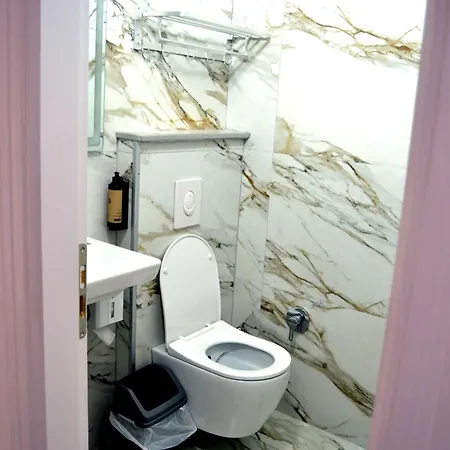 Appartement Star & Restaurant Golem (Tirana)