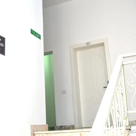 Star & Restaurant 格勒姆