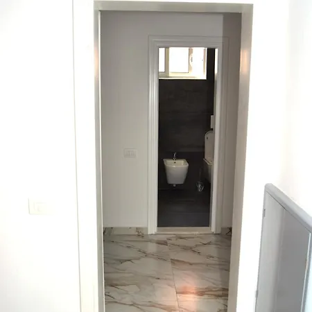 Star & Restaurant Appartement Golem (Tirana)