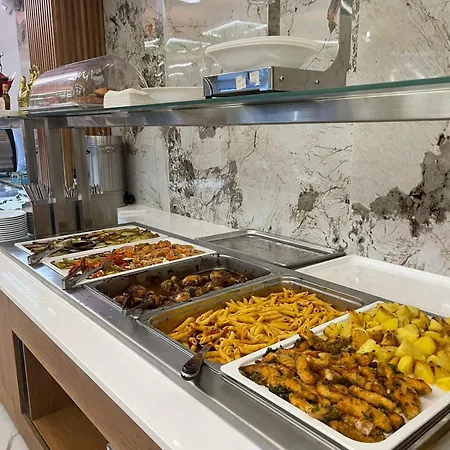 Star & Restaurant Daire Golem (Tirana)