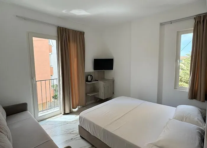 Star & Restaurant * 格勒姆