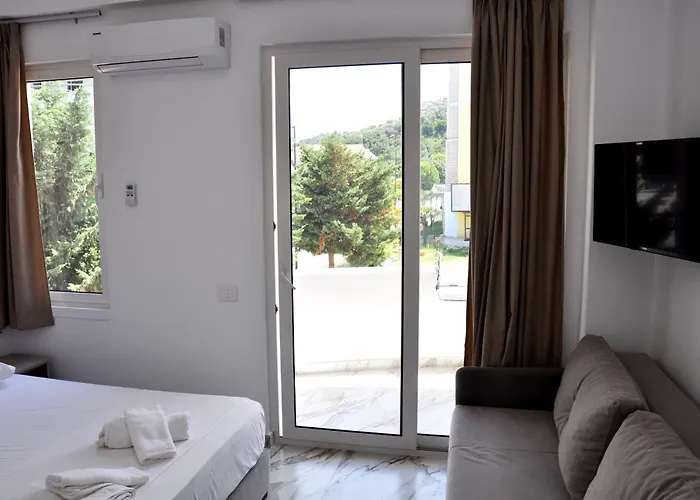 Star & Restaurant * 格勒姆