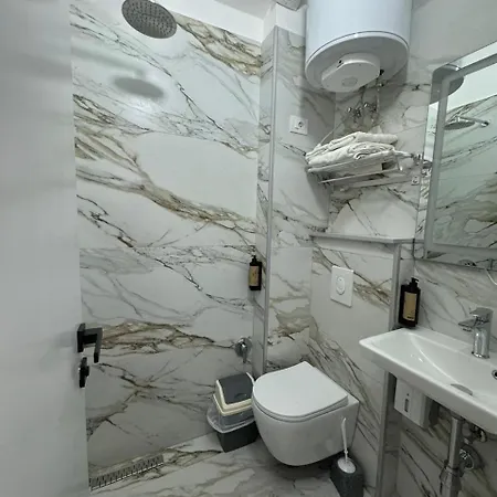 Appartamento Star & Restaurant Golem (Tirana)