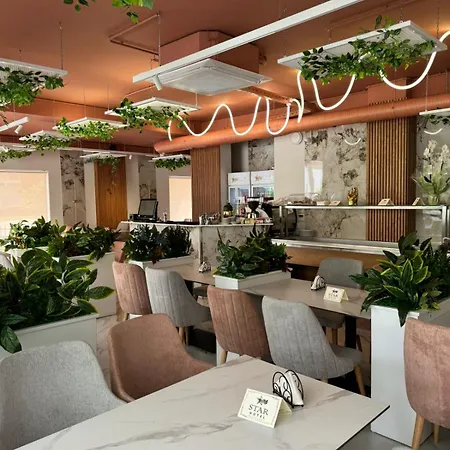 Star & Restaurant Lejlighed