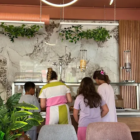 Apartmán Star & Restaurant
