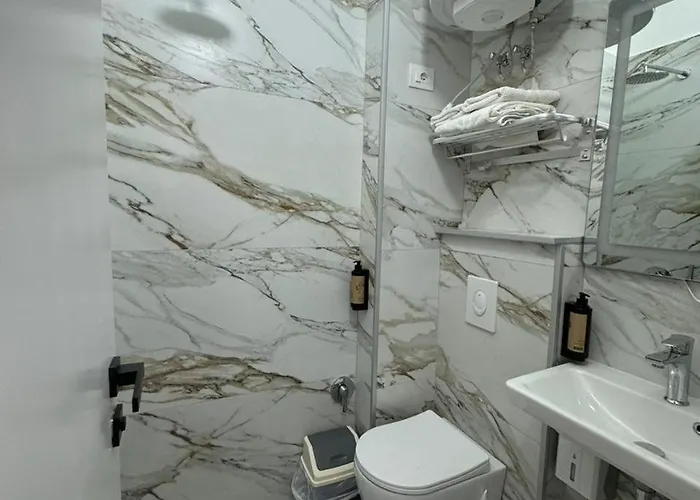 Appartement Star & Restaurant Golem (Tirana)