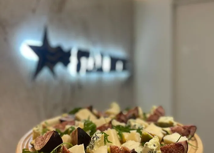 Star & Restaurant Lägenhet *