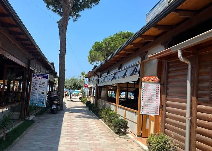 Star & Restaurant *